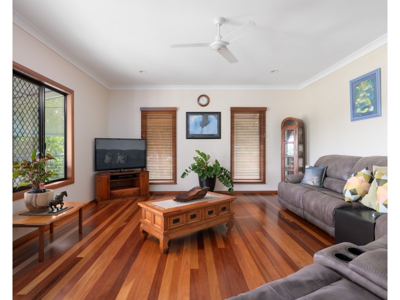 31 Bomburra Court, Rainbow Beach QLD 4581