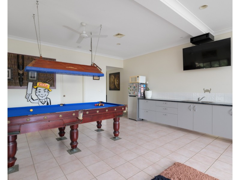 31 Bomburra Court, Rainbow Beach QLD 4581