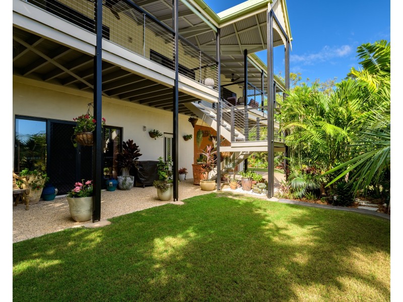 31 Bomburra Court, Rainbow Beach QLD 4581