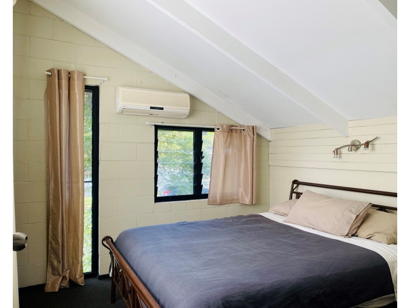 4 Larapinta Court, Rainbow Beach QLD 4581