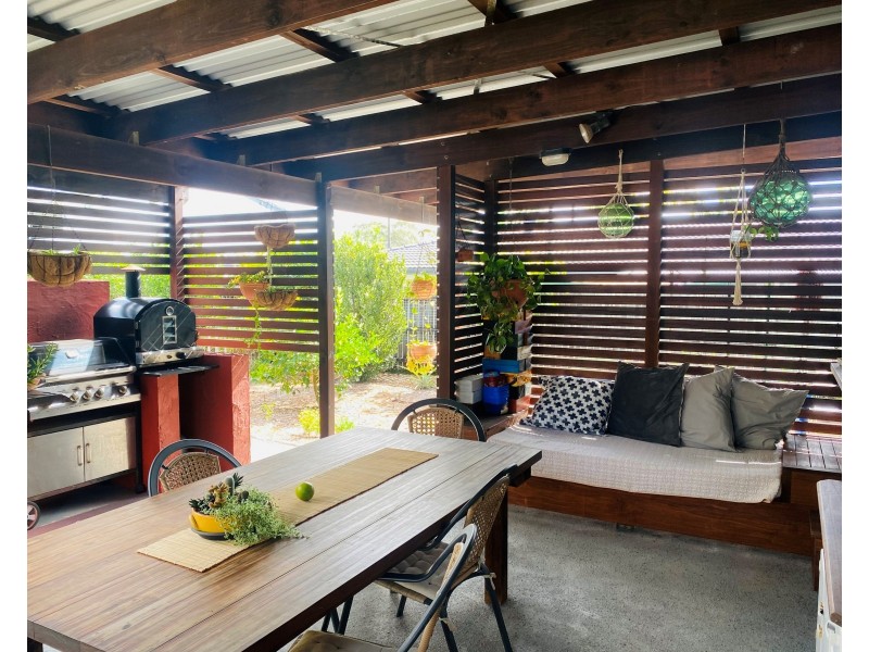 4 Larapinta Court, Rainbow Beach QLD 4581