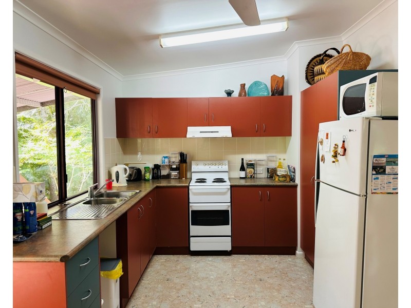 6 ESPRIT DRIVE, Rainbow Beach QLD 4581
