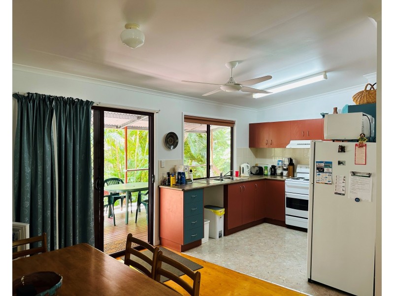 6 ESPRIT DRIVE, Rainbow Beach QLD 4581