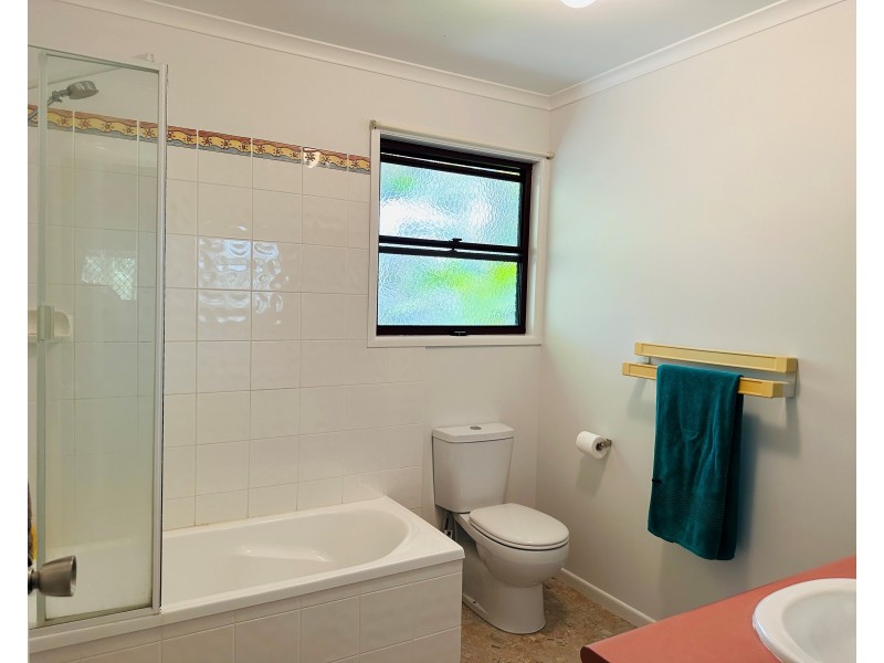 6 ESPRIT DRIVE, Rainbow Beach QLD 4581