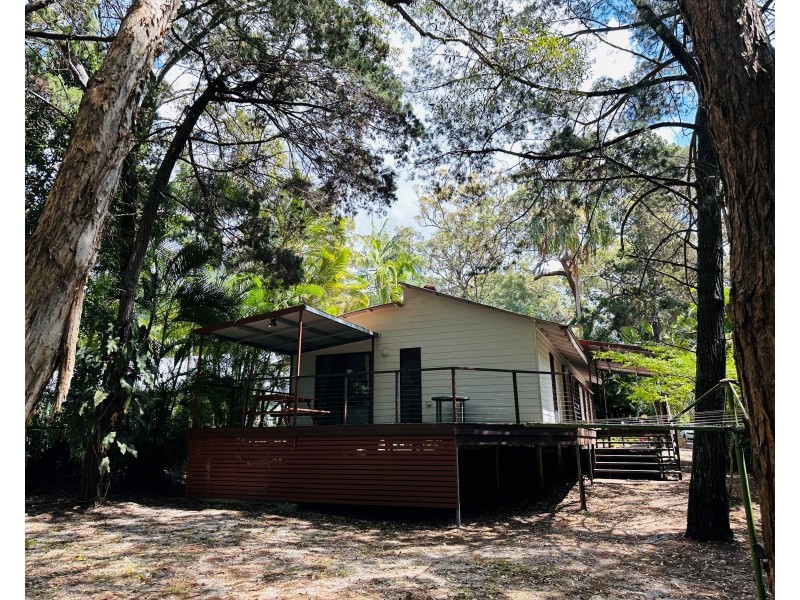 6 ESPRIT DRIVE, Rainbow Beach QLD 4581