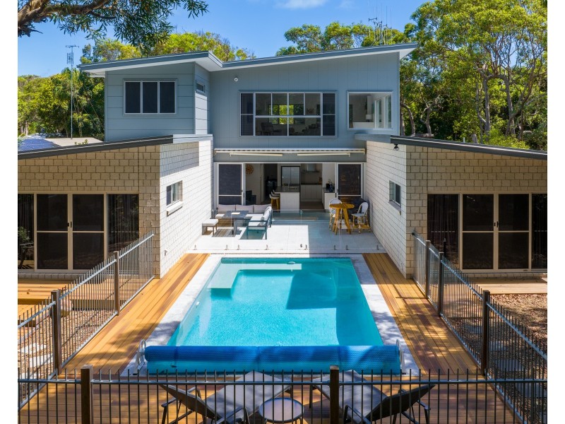 15 ORANIA ROAD, Rainbow Beach QLD 4581
