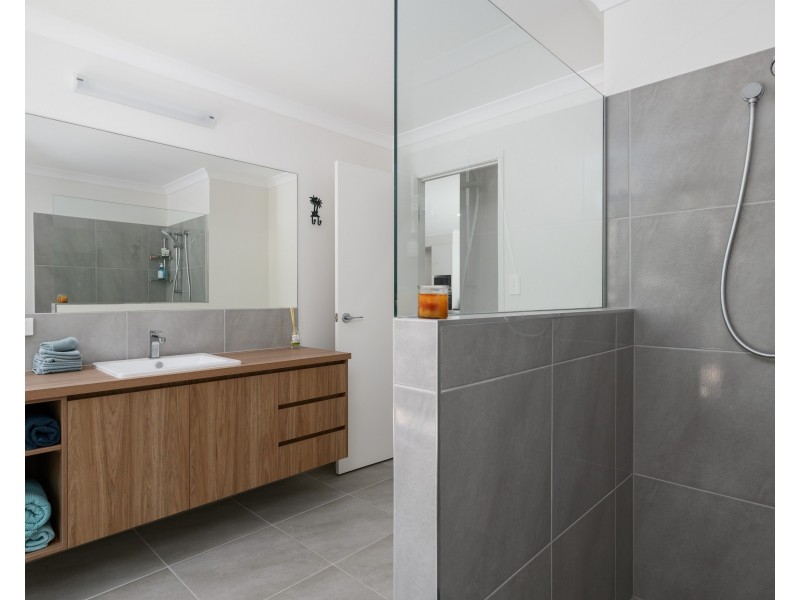 15 ORANIA ROAD, Rainbow Beach QLD 4581