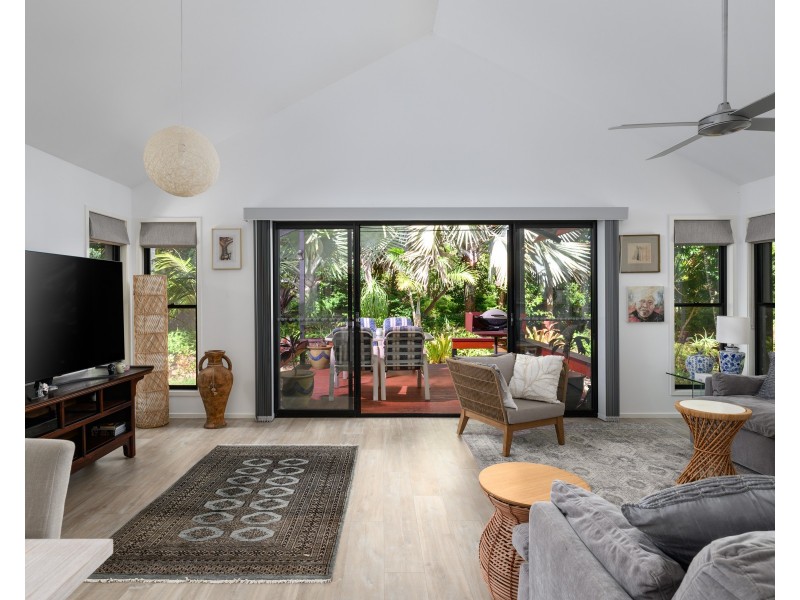 2 Esprit Drive, Rainbow Beach QLD 4581