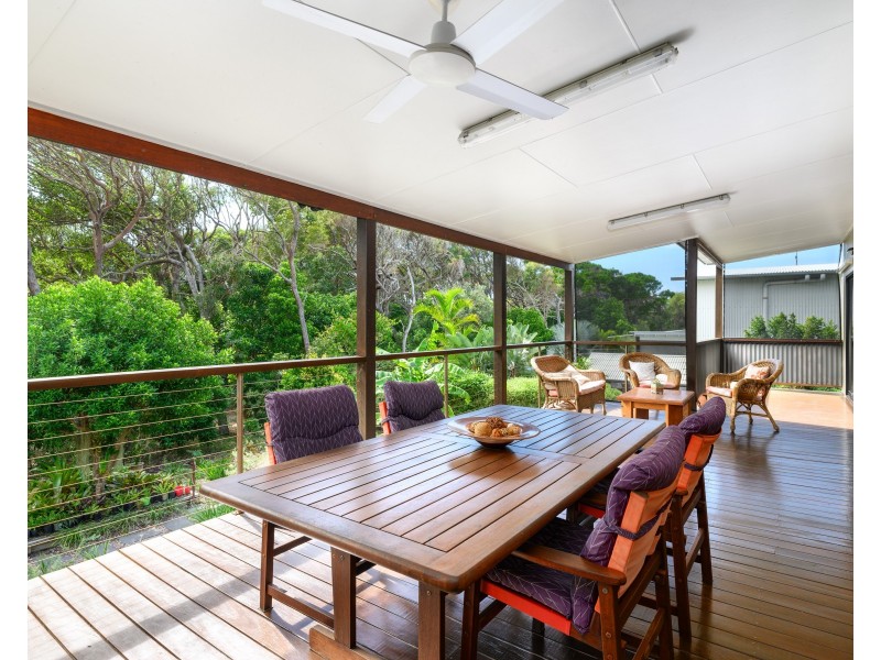 19 NAIAD COURT, Rainbow Beach QLD 4581