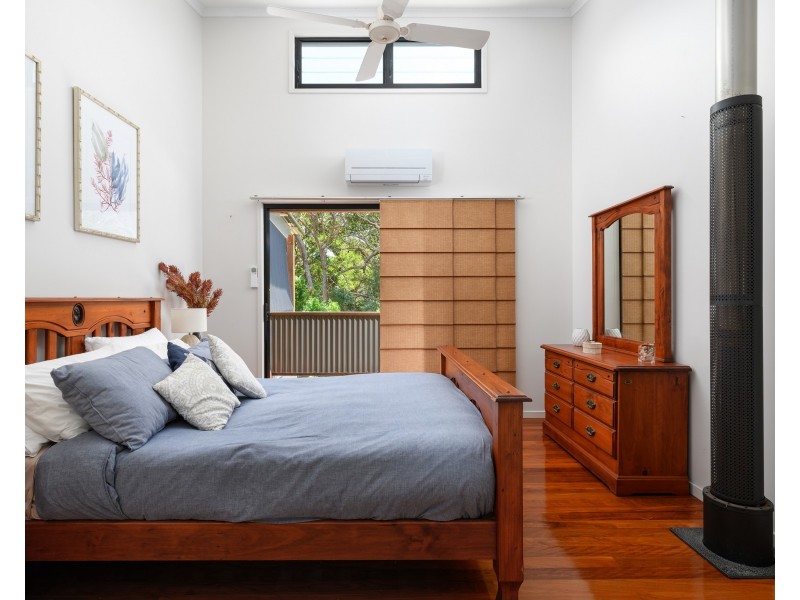 19 NAIAD COURT, Rainbow Beach QLD 4581