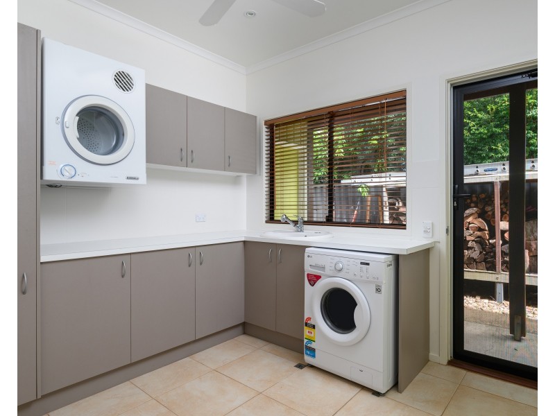 19 NAIAD COURT, Rainbow Beach QLD 4581