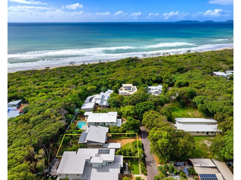 19 NAIAD COURT, Rainbow Beach QLD 4581