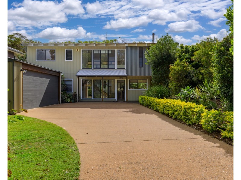 19 NAIAD COURT, Rainbow Beach QLD 4581