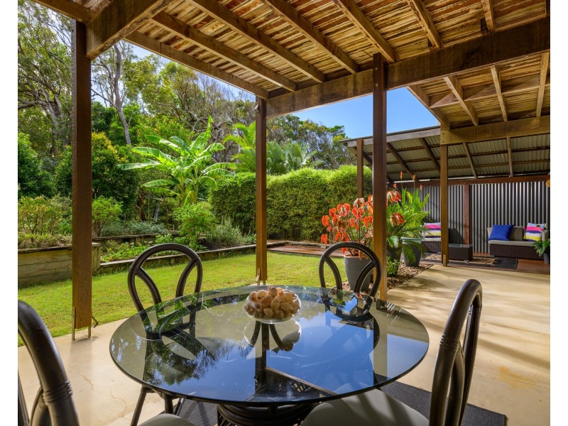 19 NAIAD COURT, Rainbow Beach QLD 4581