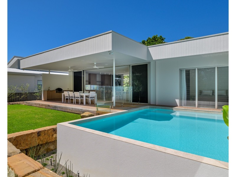 13 NAIAD COURT, Rainbow Beach QLD 4581