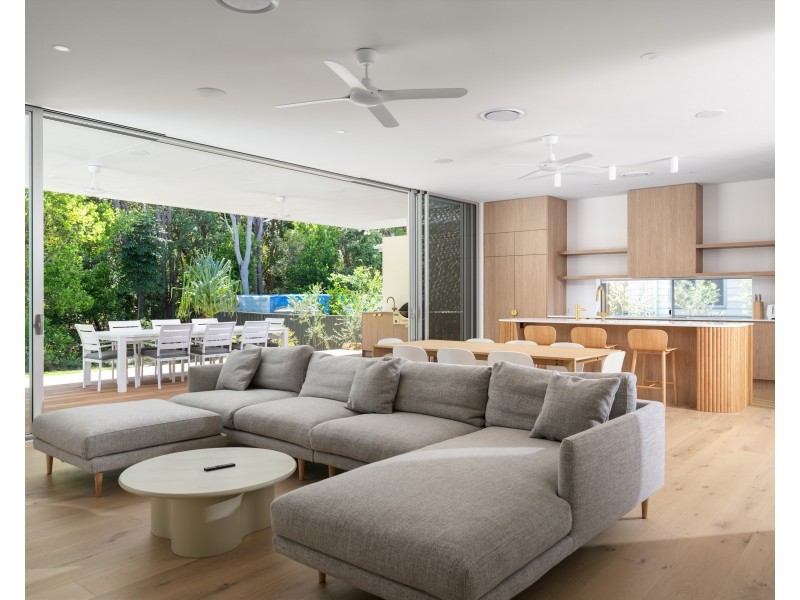 13 NAIAD COURT, Rainbow Beach QLD 4581