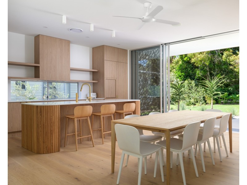 13 NAIAD COURT, Rainbow Beach QLD 4581