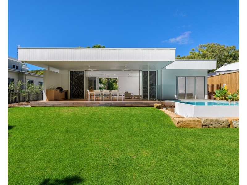 13 NAIAD COURT, Rainbow Beach QLD 4581