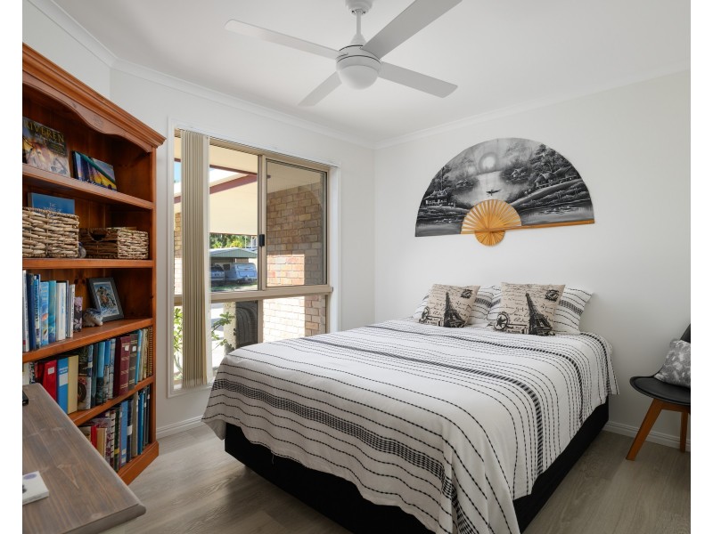 16 BOMBURRA COURT, Rainbow Beach QLD 4581