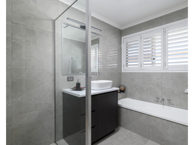 16 BOMBURRA COURT, Rainbow Beach QLD 4581