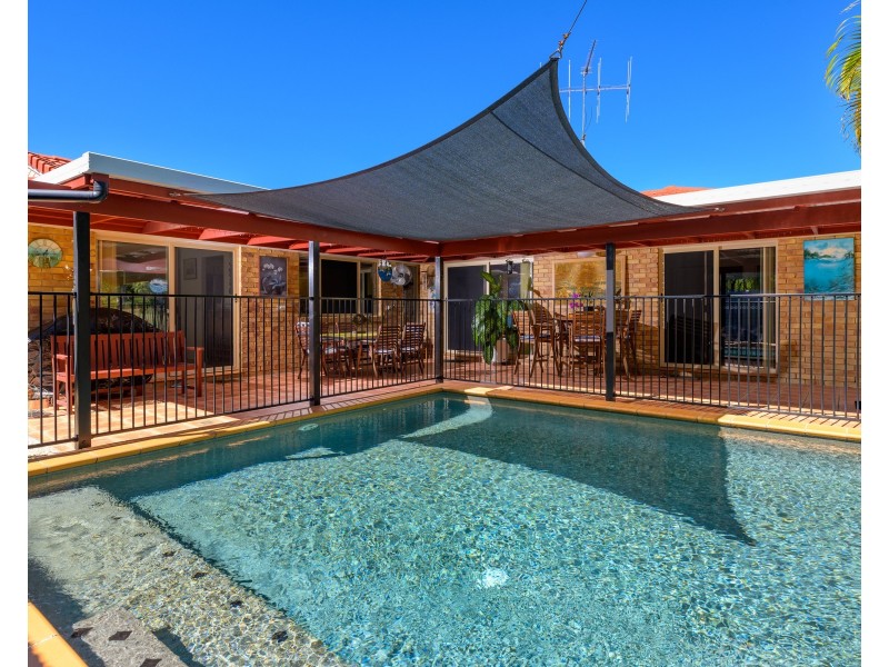 16 BOMBURRA COURT, Rainbow Beach QLD 4581