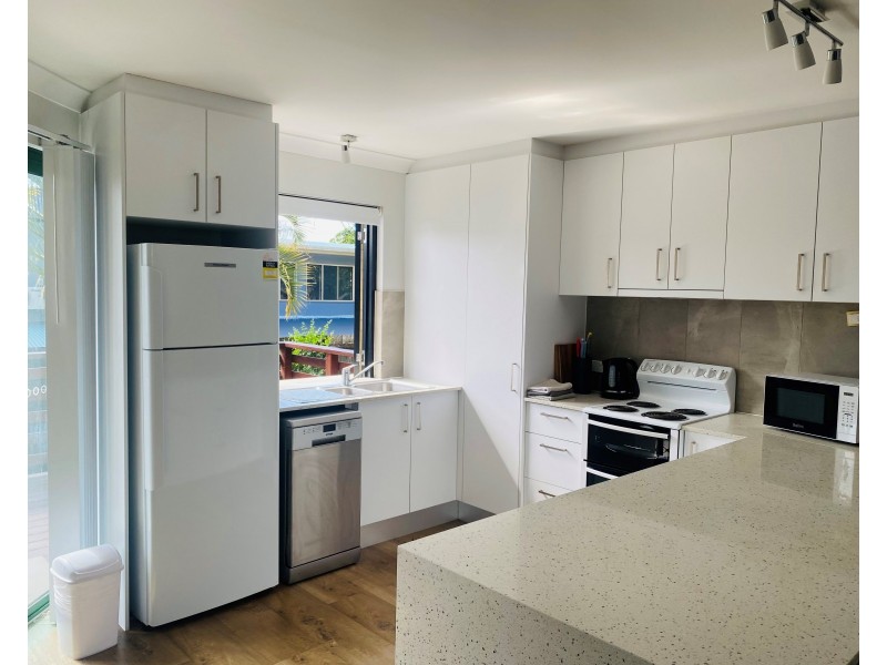 6/45 MANOOKA DRIVE, Rainbow Beach QLD 4581