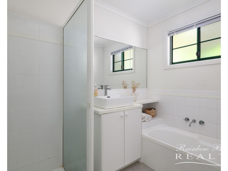 17 Orania Road, Rainbow Beach QLD 4581