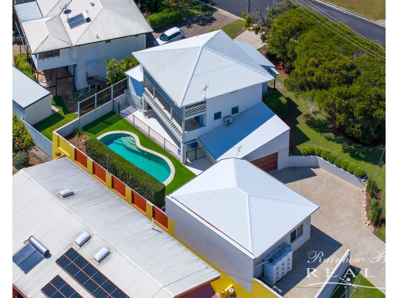 39 RUMBALARA AVENUE, Rainbow Beach QLD 4581