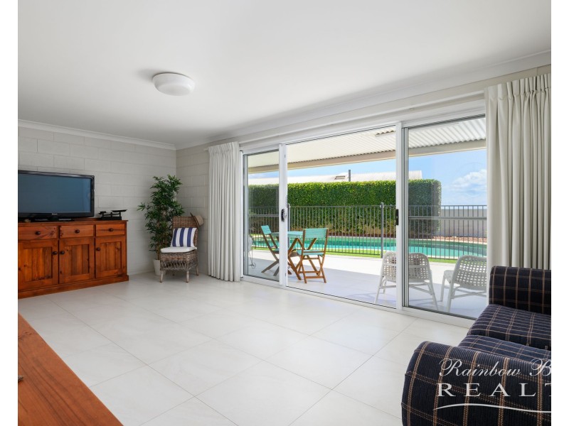 39 RUMBALARA AVENUE, Rainbow Beach QLD 4581