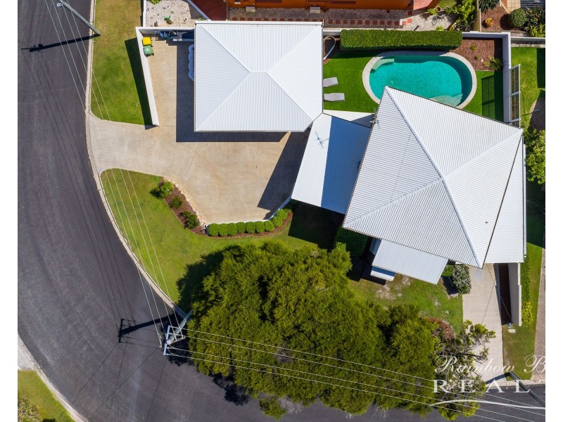 39 RUMBALARA AVENUE, Rainbow Beach QLD 4581