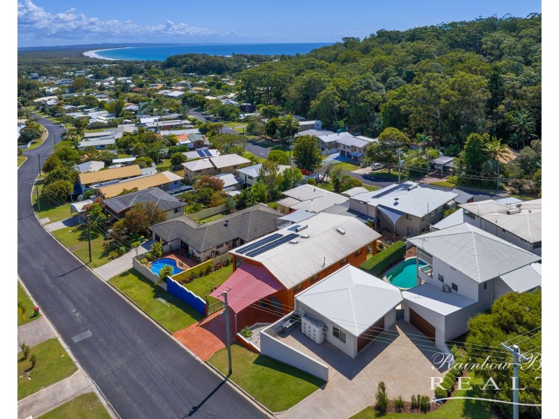 39 RUMBALARA AVENUE, Rainbow Beach QLD 4581