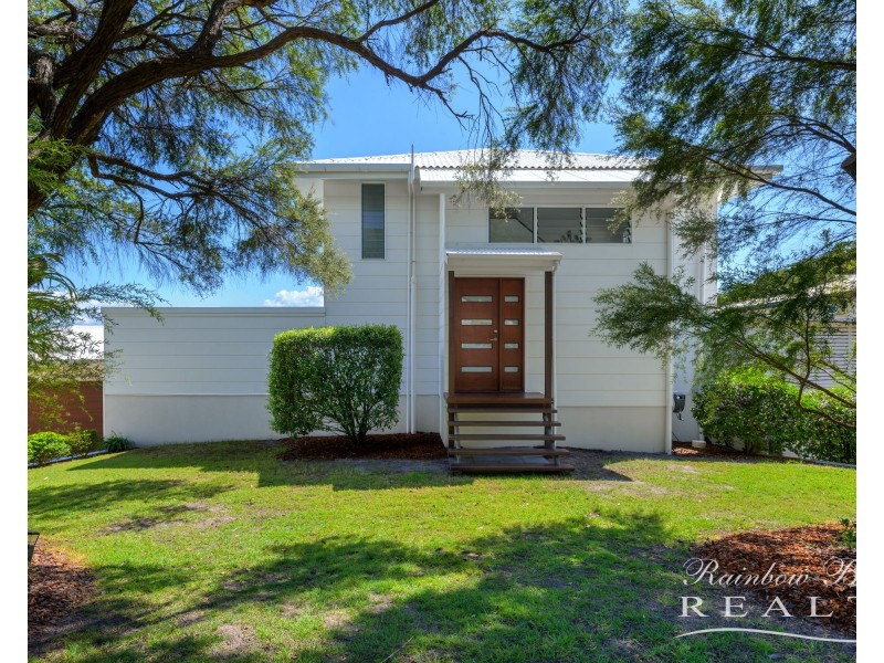 39 RUMBALARA AVENUE, Rainbow Beach QLD 4581