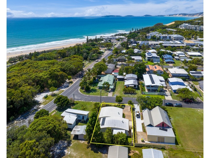 4 ILMENITE AVENUE, Rainbow Beach QLD 4581