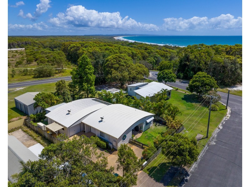 4 ILMENITE AVENUE, Rainbow Beach QLD 4581