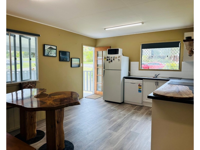 13 MANOOKA DRIVE, Rainbow Beach QLD 4581