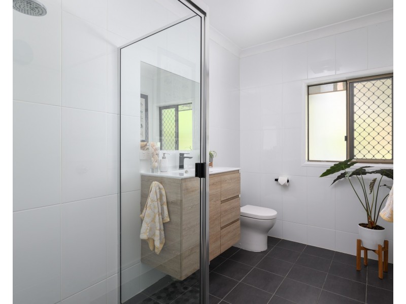 37 DOUBLE ISLAND DRIVE, Rainbow Beach QLD 4581