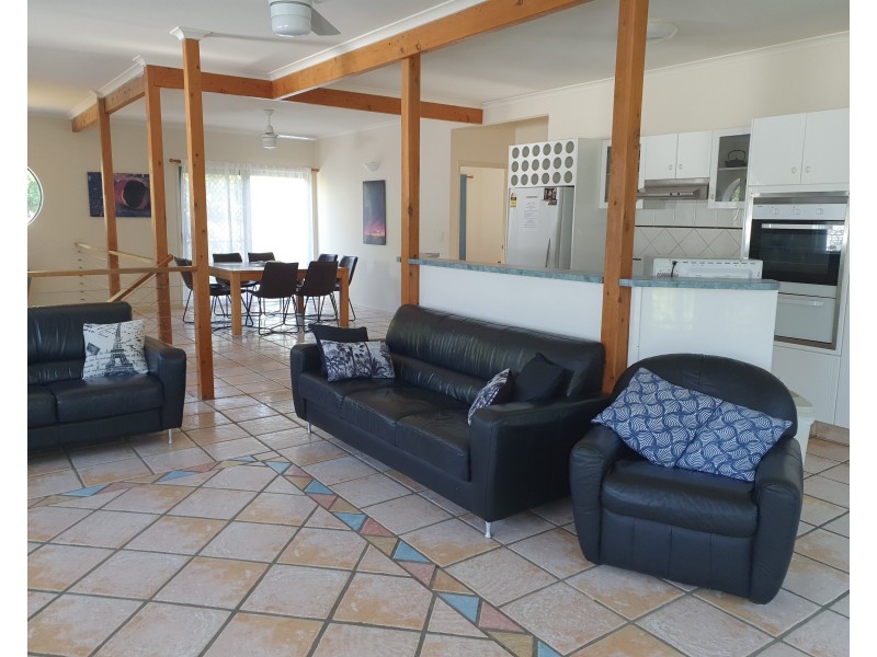 20 ORANIA STREET, Rainbow Beach QLD 4581