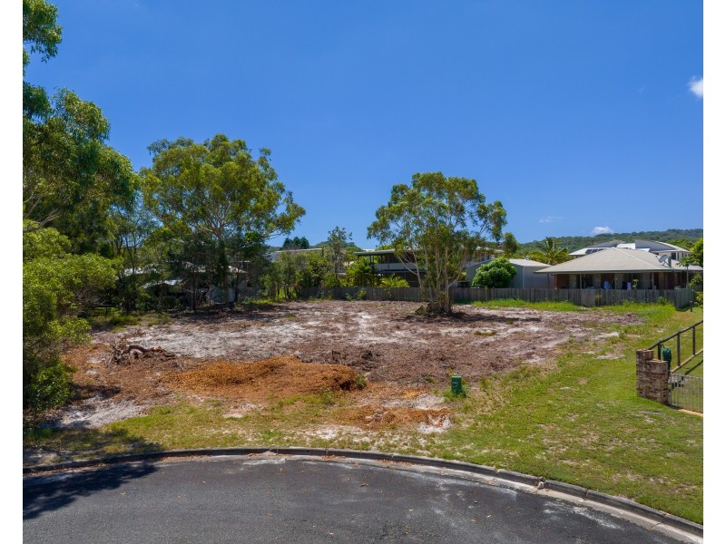 16 COOLBERRY COURT, Rainbow Beach QLD 4581