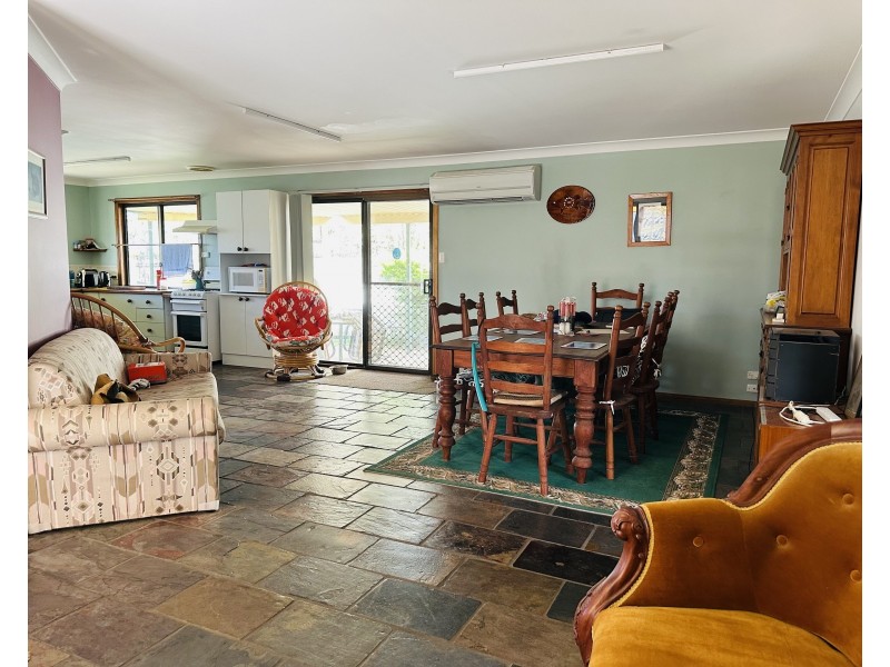 15 BOMBALA CRESCENT, Rainbow Beach QLD 4581