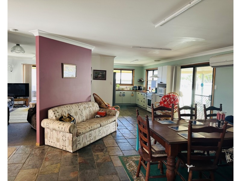 15 BOMBALA CRESCENT, Rainbow Beach QLD 4581