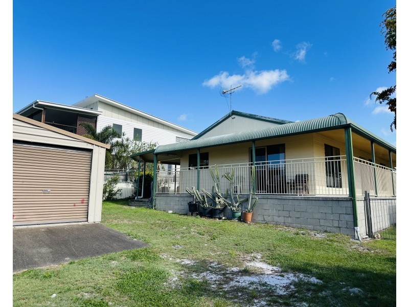 15 BOMBALA CRESCENT, Rainbow Beach QLD 4581