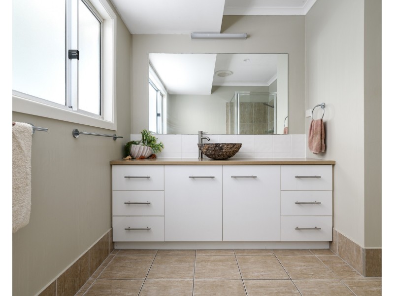 21 Belle Court, Rainbow Beach QLD 4581