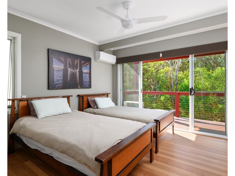 21 Belle Court, Rainbow Beach QLD 4581