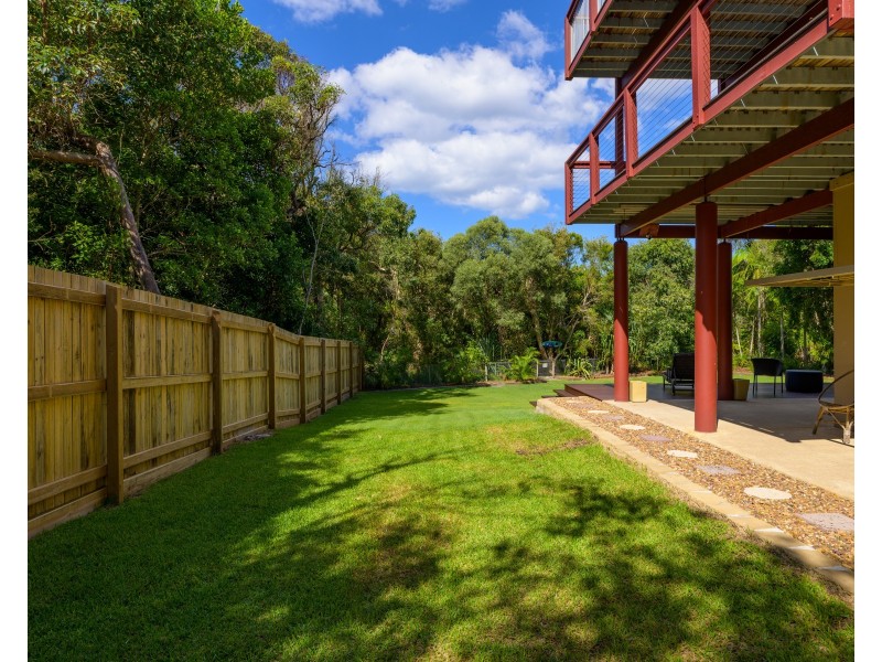 21 Belle Court, Rainbow Beach QLD 4581