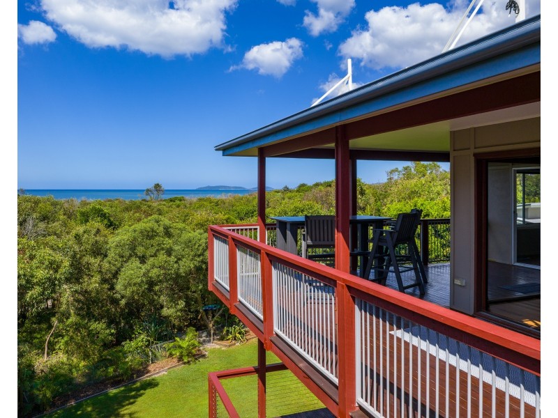 21 Belle Court, Rainbow Beach QLD 4581