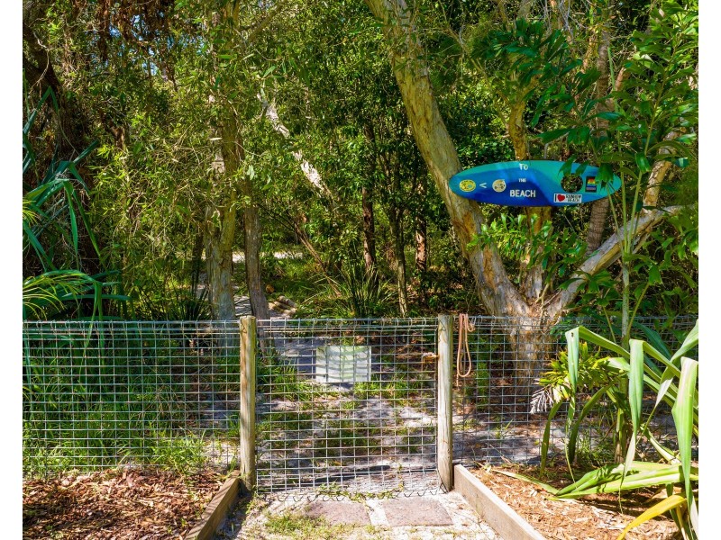 21 Belle Court, Rainbow Beach QLD 4581