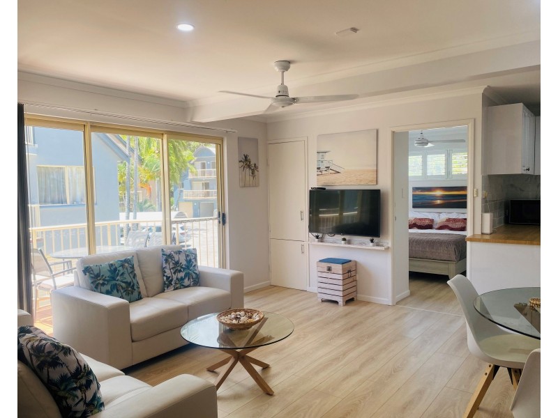 8/2-4 Double Island Drive, Rainbow Beach QLD 4581