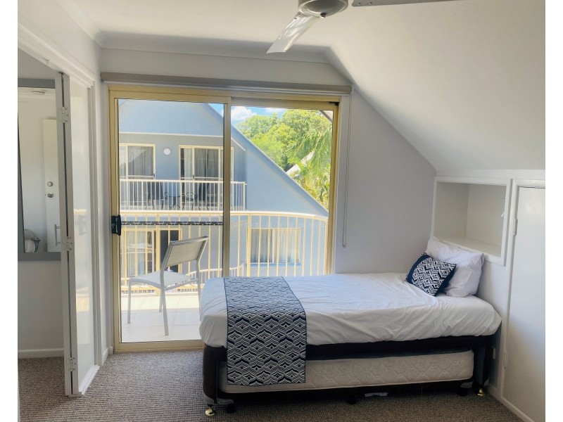 8/2-4 Double Island Drive, Rainbow Beach QLD 4581