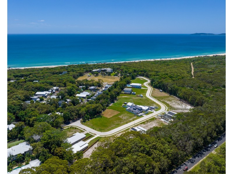 18 Wyvern Road, Rainbow Beach QLD 4581
