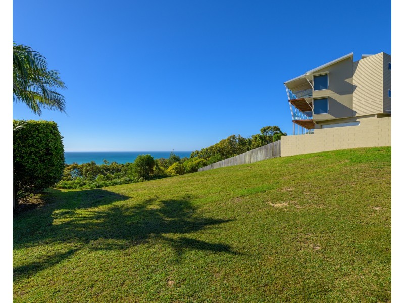 75 COOLOOLA DRIVE, Rainbow Beach QLD 4581